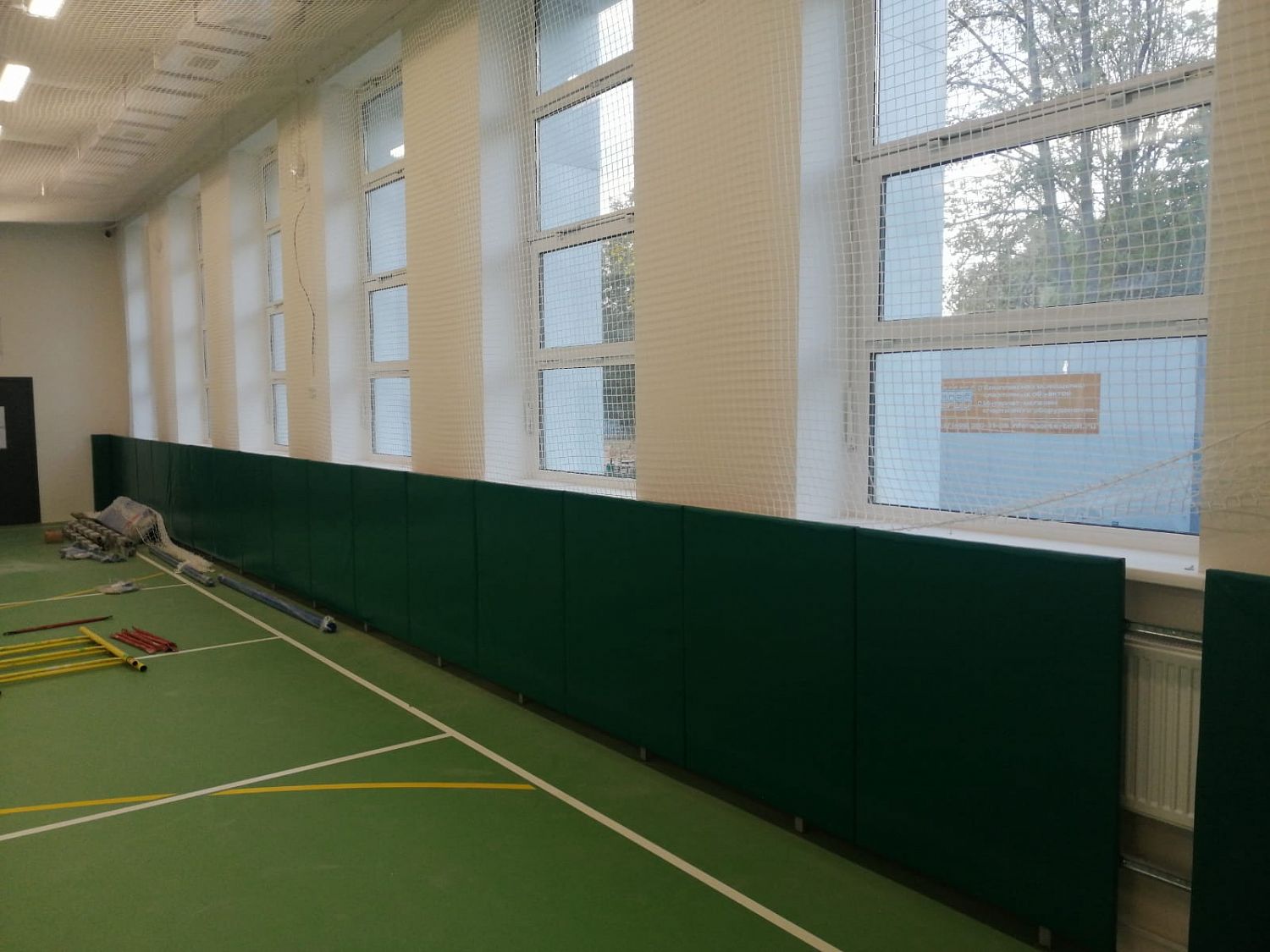 Оснастили СОШ 1329 нашими стеновыми протекторами